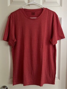 32 Cool Men's Red Short Sleeve Crewneck Tee